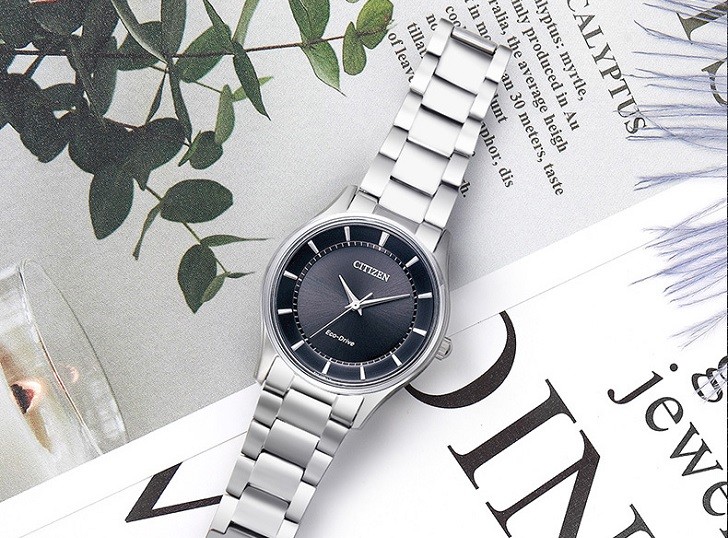 Mẫu Citizen EM0401-59E thanh lịch, máy Eco-Drive độc quyền - Ảnh 1