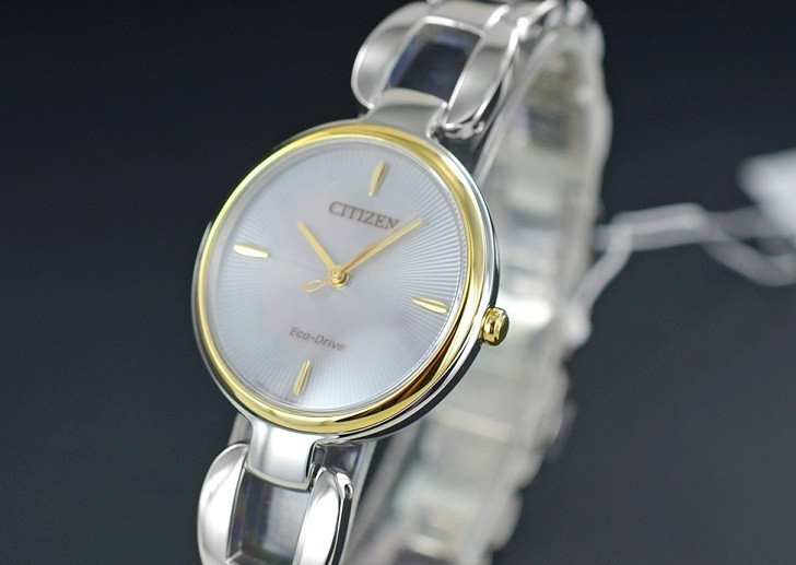 Đồng hồ Eco-Drive Citizen EM0424-88A năng lượng ánh sáng - Ảnh 2