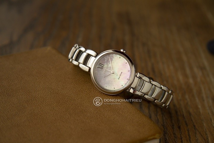 Đồng hồ Citizen EM0530-81D: bộ máy Eco-Drive, siêu mỏng - Ảnh 1