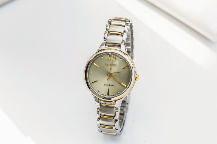 Đồng hồ nữ Citizen EM0554-82X bộ máy năng lượng ánh sáng - Ảnh 1