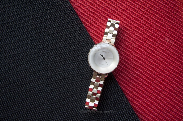 Đồng hồ Citizen EM0603-89X sapphire kính cong sang trọng - Ảnh 2