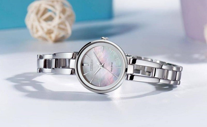 Đồng hồ ánh sáng Citizen EM0631-83D khảm xà cừ độc đáo - Ảnh 3