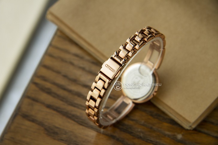 Đồng hồ Citizen EM0639-81A Mạ vàng sang trọng, pin bất tử - Ảnh 4