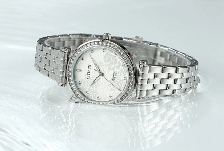 Đồng hồ Citizen ER0211-52A giá rẻ, được thay pin miễn phí - Ảnh 2