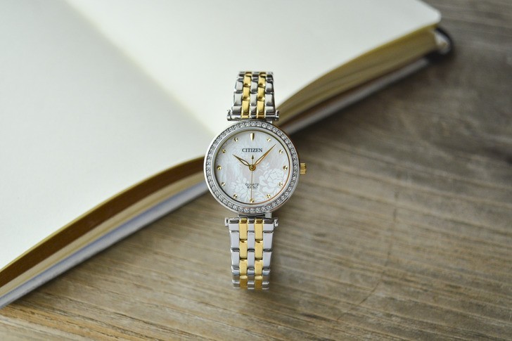 Đồng hồ Citizen ER0214-54D giá rẻ và thay pin miễn phí - Ảnh 2
