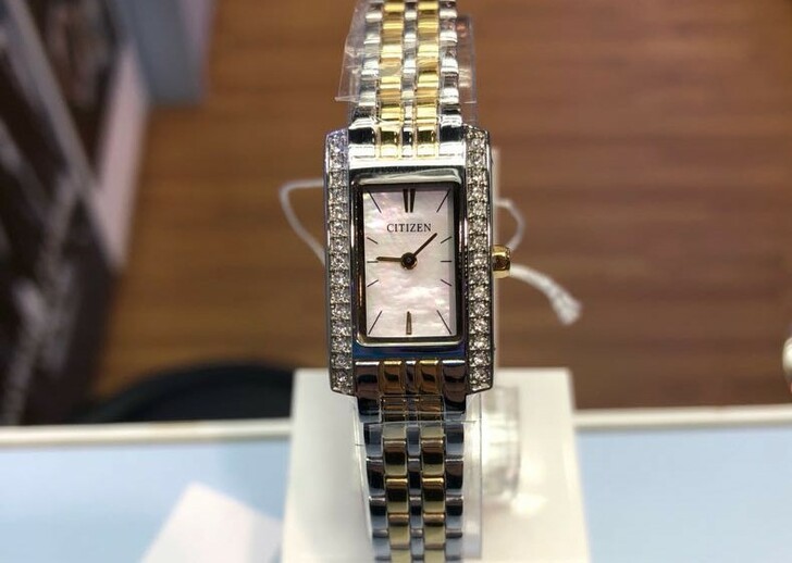 Đồng hồ nữ Citizen EZ6354-52D giá rẻ, thay pin miễn phí - Ảnh 1