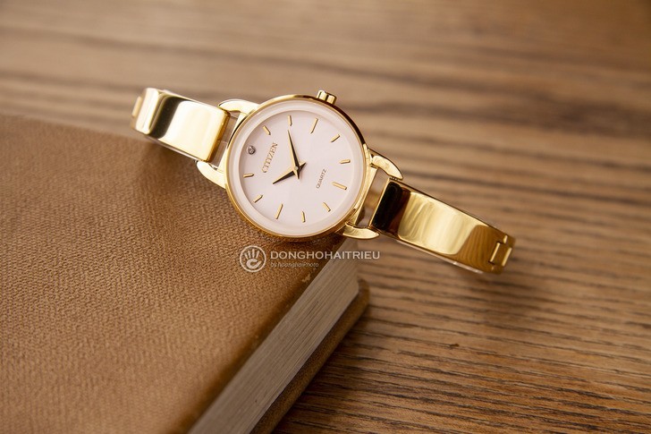 Đồng hồ Citizen EZ6372-51A giá rẻ và thay pin miễn phí - Ảnh 1