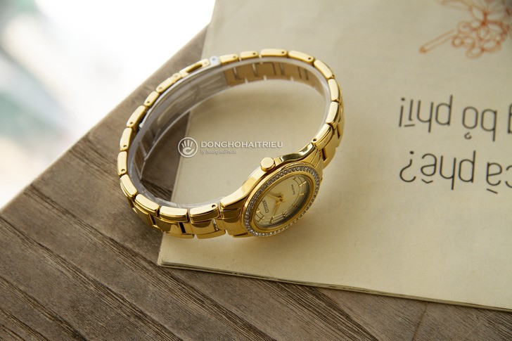 đồng hồ Citizen FE1122-88P: Những viên đá pha lê lấp lánh - Ảnh 5