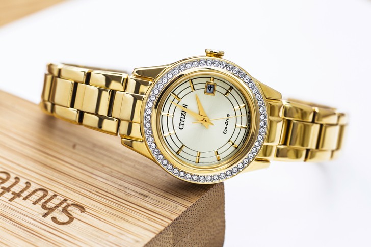 đồng hồ Citizen FE1122-88P: Những viên đá pha lê lấp lánh - Ảnh 6