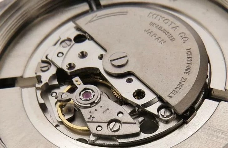 Đồng hồ Eco-Drive Citizen AR3010-65A năng lượng ánh sáng - Ảnh 2