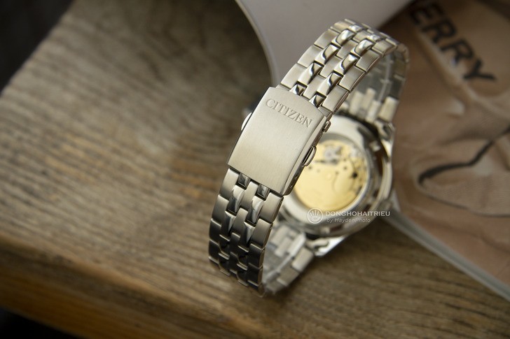 Đồng hồ Citizen NH7501-85A: Đẳng cấp với vẻ đẹp hoàn hảo - Ảnh 4
