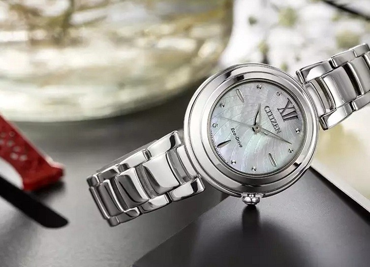Đồng hồ Eco-Drive Citizen EM0331-52D năng lượng ánh sáng - Ảnh 6