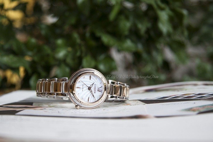 Đồng hồ nữ Citizen EM0335-51D nạp năng lượng bằng ánh sáng - Ảnh: 3