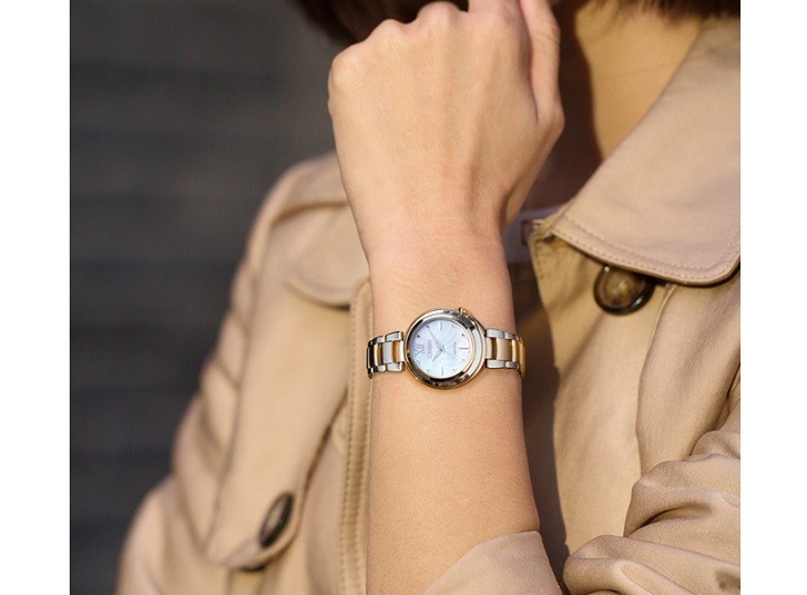 Đồng hồ nữ Citizen EM0335-51D nạp năng lượng bằng ánh sáng - Ảnh: 5