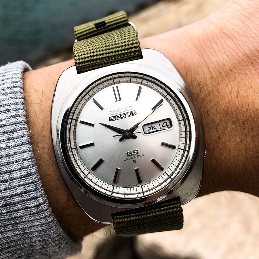 Seiko 5 Actus 25 jewels sử dụng bộ máy 6106