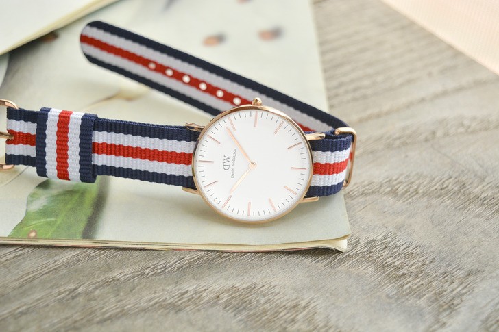 Đồng hồ Daniel Wellington DW00100030: thay pin miễn phí - Ảnh 4