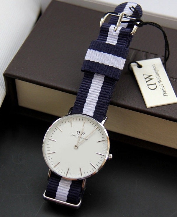 Đồng hồ Daniel Wellington DW00100047 rẻ thay pin miễn phí - Ảnh 3