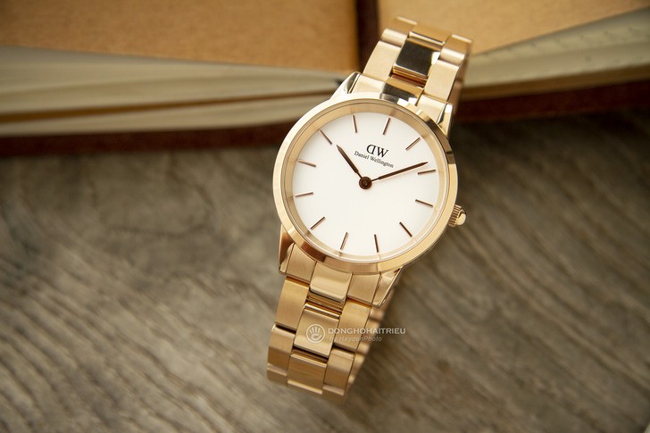 Đồng hồ Daniel Wellington DW00100209 tối giản, sang trọng - Ảnh 7