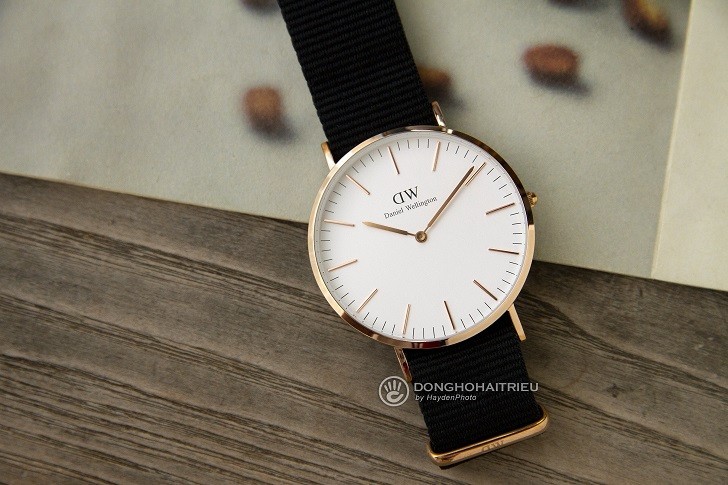 Đồng hồ Daniel Wellington DW00100257 dây vải trẻ trung - Ảnh 2