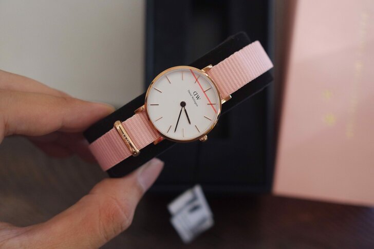 Đồng hồ Daniel Wellington DW00100319 siêu mỏng chỉ 6mm - Ảnh 1