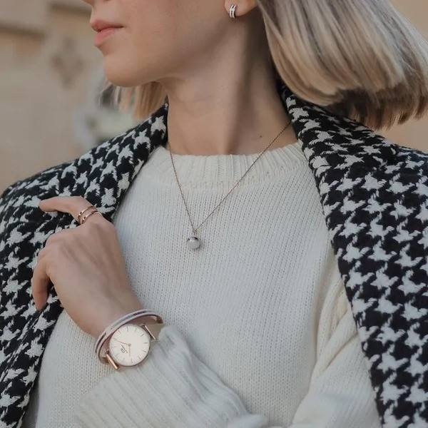 Sức hút bông tai Daniel Wellington DW00400148 sang trọng - ảnh 5