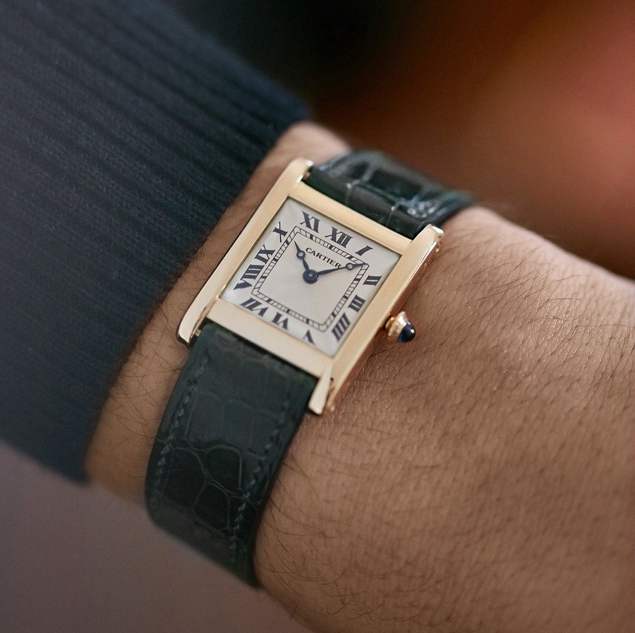 Đồng hồ Cartier của nước nào, giá bao nhiêu, có tốt không?