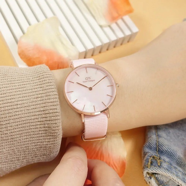 Đồng hồ Daniel Wellington Petite Special Edition DW00100515 chính hãng 100% - Ảnh 1