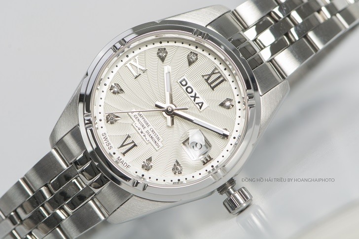 Đồng hồ Doxa D174SCM đính 8 viên kim cương, có dạ quang - ảnh: 1