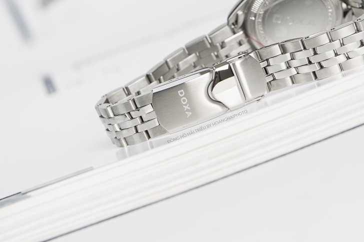 Đồng hồ Doxa D174SCM đính 8 viên kim cương, có dạ quang - ảnh: 6