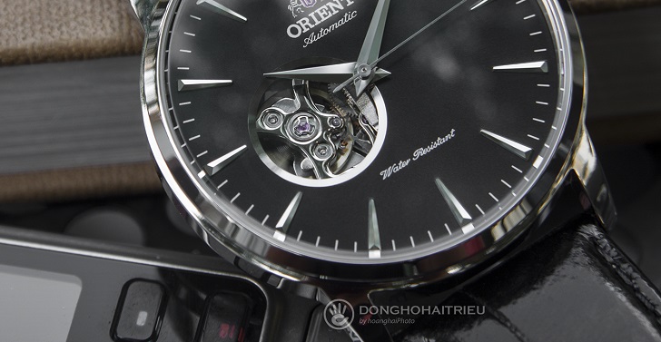 Đồng Hồ Orient FAG02004B0: Lộ Cơ Ấn Tượng Tại Vị Trí 9 Giờ 2