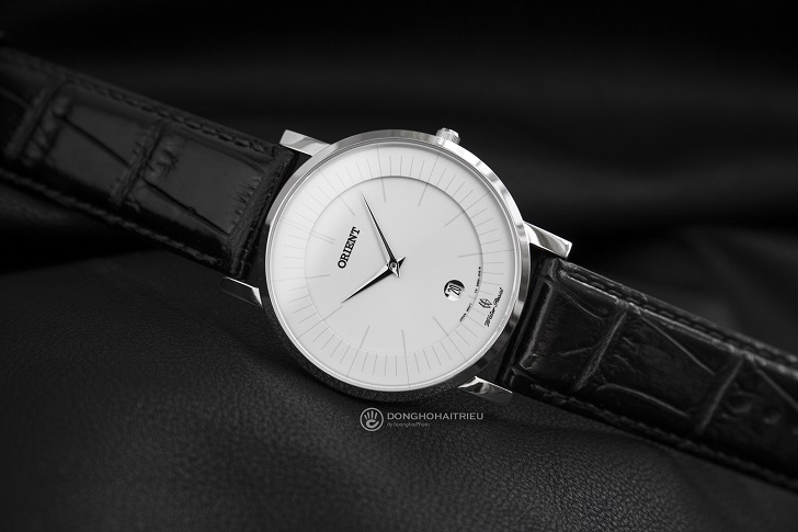 Đồng Hồ Orient FGW0100AW0 Được Hoàn Thiện Bởi Kính Sapphire 1