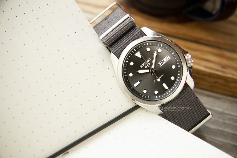 Đồng hồ Seiko 5 Sport SRPE61K1 chính hãng 100%