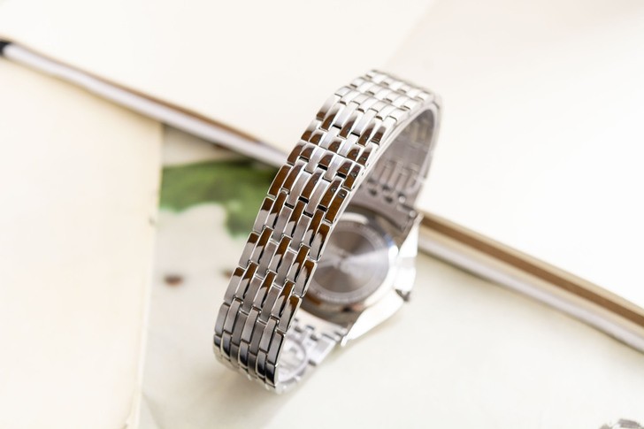 Đồng hồ Doxa D201RSV máy quartz Thuỵ Sỹ, chuẩn Swiss Made - Ảnh 4