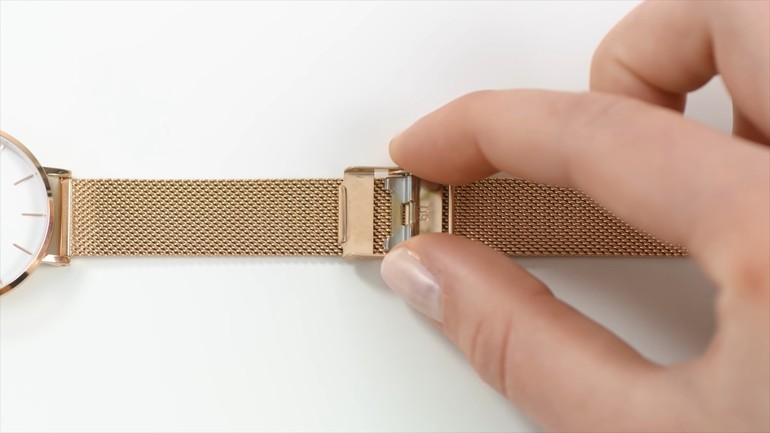 Giải mã 7 dấu hiệu phân biệt đồng hồ Daniel Wellington thật giả - Ảnh 8
