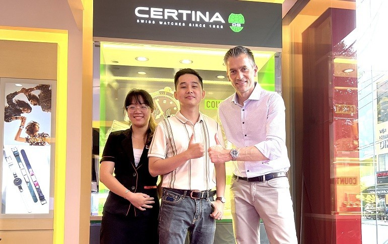 Giám đốc hãng Certina (Thụy Sỹ) đến thăm showroom Hải Triều