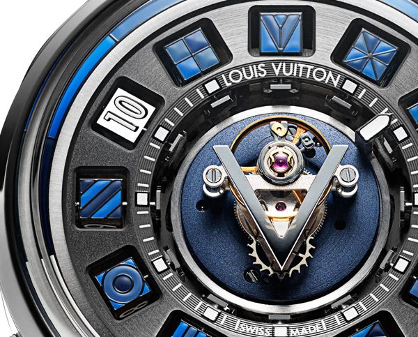 Cận cảnh Tourbillon trên đồng hồ Louis Vuitton Escale Spin Time Tourbillon Central Blue - hình 15