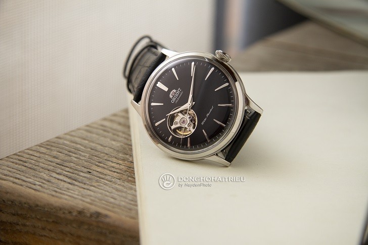 Đồng hồ cơ Orient RA-AG0004B10B thiết kế Open Heart bắt mắt - Ảnh 5