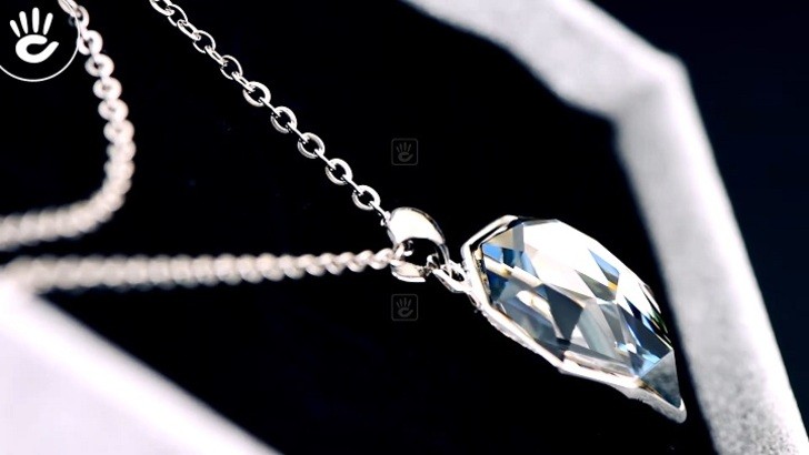 Sức hút dây chuyền Saga 53442 SVBK-XL đính đá Swarovski cao cấp - Ảnh 3