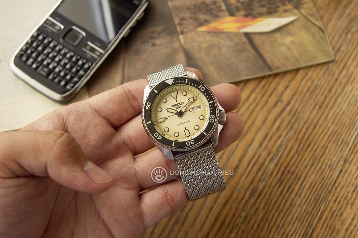 Đồng hồ Seiko SRPD67K1: Toàn diện từ thiết kế đến bộ máy - Ảnh 2