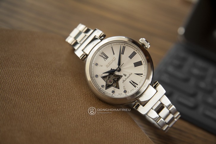 Đồng hồ Seiko SSA821J1 lộ cơ, đính kim cương sang trọng - Ảnh 1