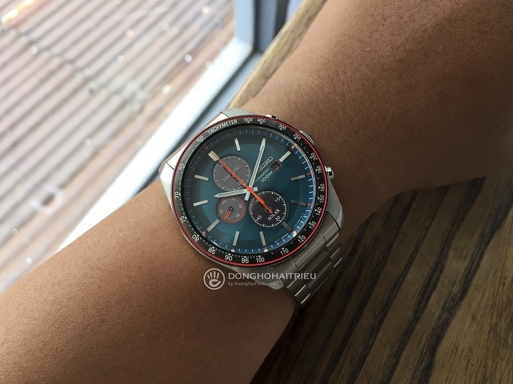 Đồng hồ Seiko SSC717P1 công nghệ Solar, tính năng thể thao - Ảnh 1