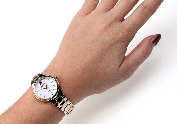 Đồng hồ Seiko SUP282P1 thời trang, tích hợp công nghệ Solar - Ảnh 4