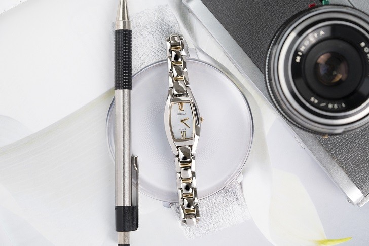 Đồng hồ nữ Seiko SUP312P1 độc đáo, máy năng lượng ánh sáng - Ảnh 1