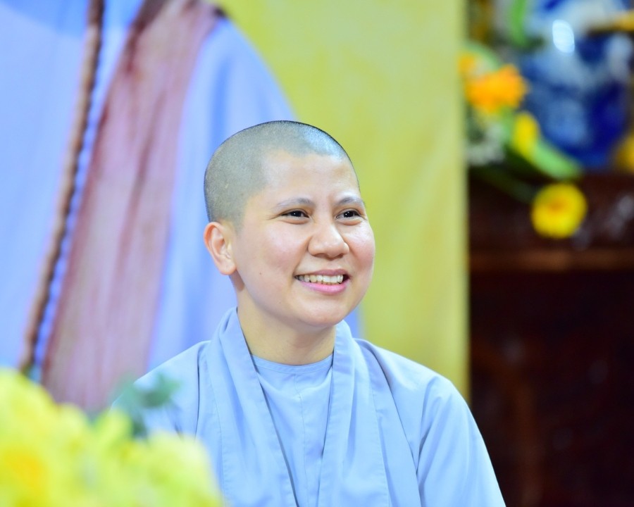 Sư Cô Giác Lệ Hiếu là ai, tên thật là gì, giảng pháp ở chùa nào?