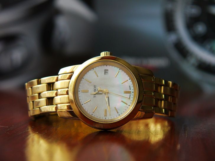 Đồng hồ nữ Tissot T033.210.33.111.00 thay pin miễn phí - Ảnh 2