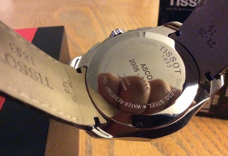 Đồng hồ Tissot T035.439.16.031.00 thoải mái bơi lội dưới hồ - Ảnh 5
