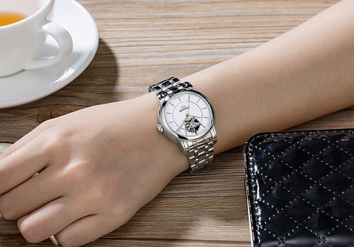 Đồng hồ Tissot T050.207.11.011.04 trang trí hình hoa lộ cơ - Ảnh 1