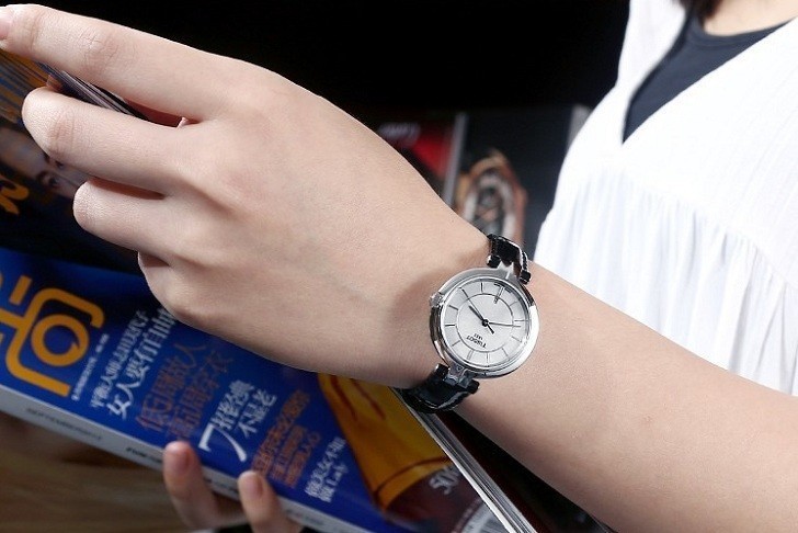 Đồng hồ Tissot T094.210.16.111.00 nền mặt số xà cừ độc đáo - Ảnh 1