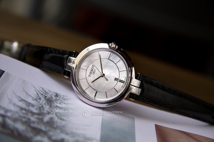 Đồng hồ Tissot T094.210.16.111.00 nền mặt số xà cừ độc đáo - Ảnh 2