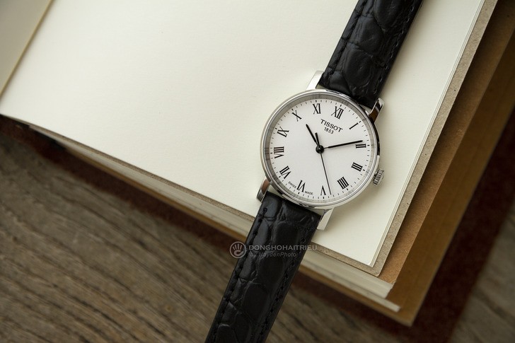 Đồng hồ Tissot T109.210.16.033.00 đạt chuẩn Swiss Made - Ảnh 1